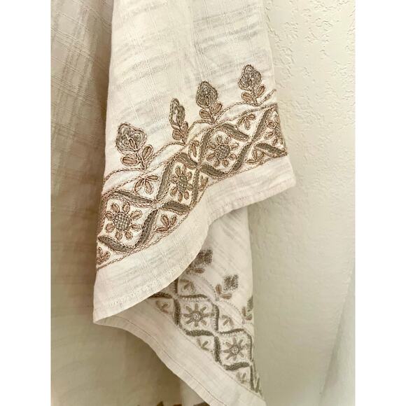 J Jill Pure Elements NWT Poncho V-Neck Sand Color w/Beautiful Embroidery Accents - Picture 4 of 7